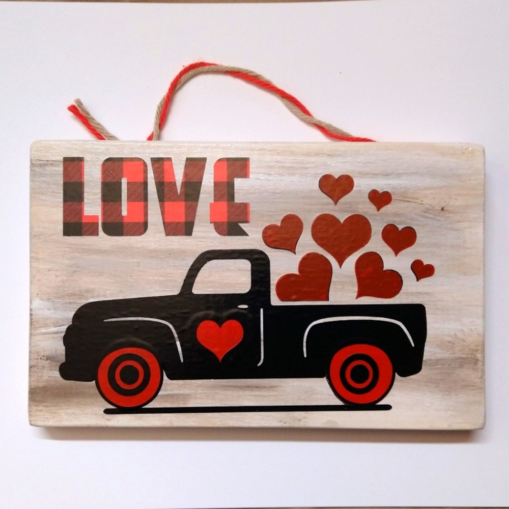 Valentine's Gift 41/2" x 7" x 3/4" Pine